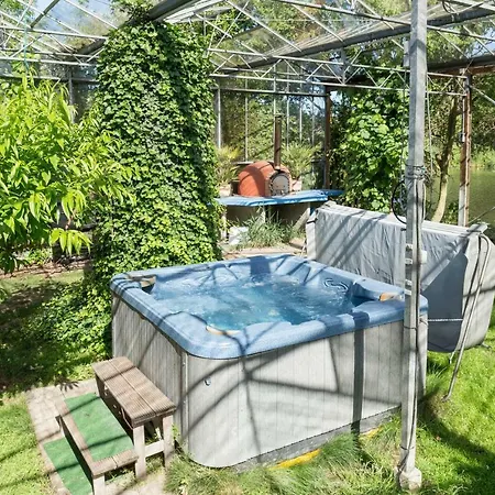 De Groote Wijzend Luxury tent *